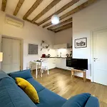 Cosy Navigli Apartment